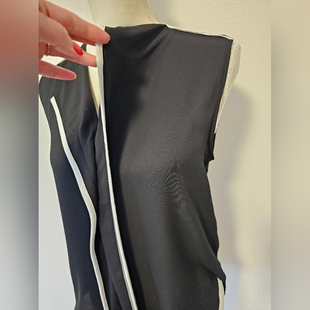 DKNY Black and White Trim Sleeveless Blouse Women's Size Small NWT - Picture 11 of 12